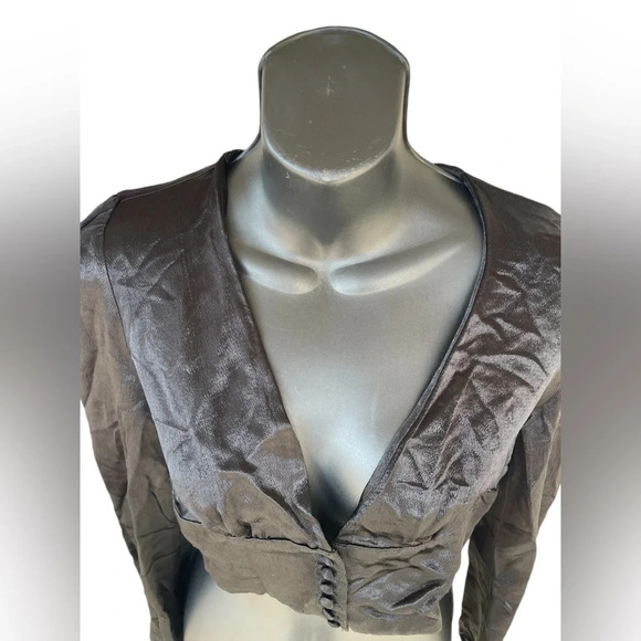 Zara women’s trafaluc collection cropped long sleeve cropped V neck button down - Picture 6 of 6